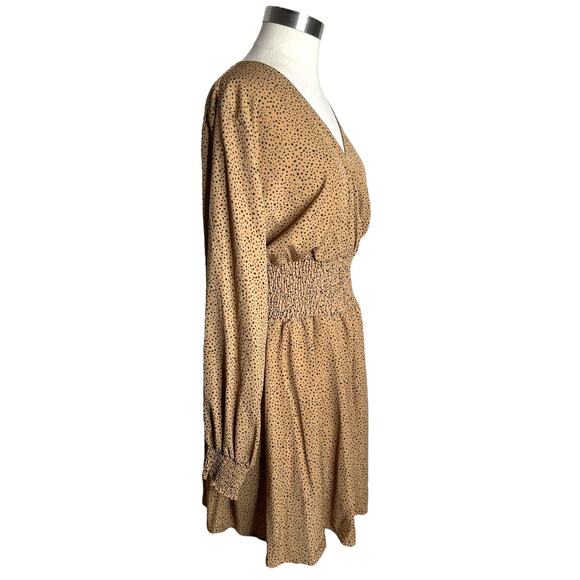 Shein Curve Long Sleeve V-Neck Dress Smocked Waist Tan W/Black Spots Size 1XL - Picture 5 of 10